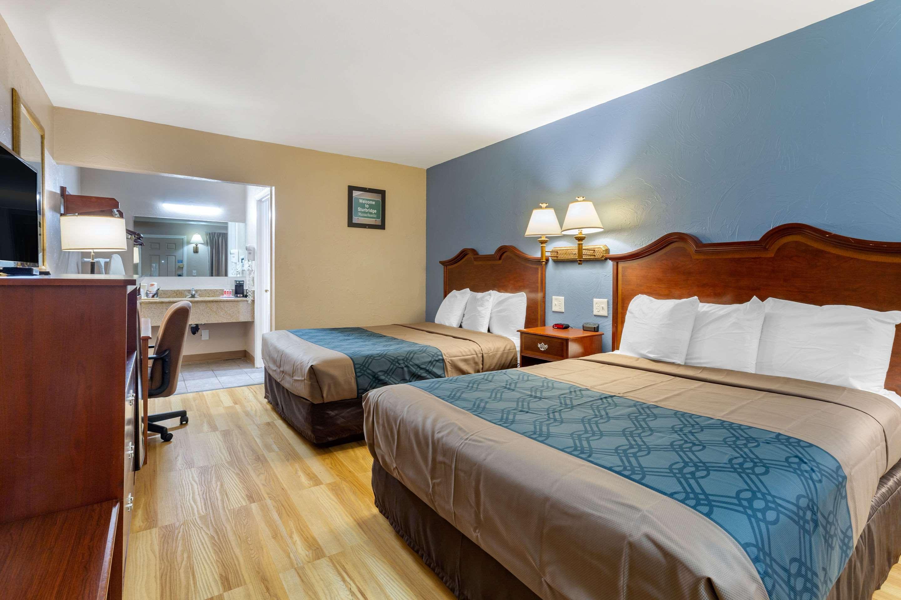 Econo Lodge Sturbridge Route 20 Extérieur photo