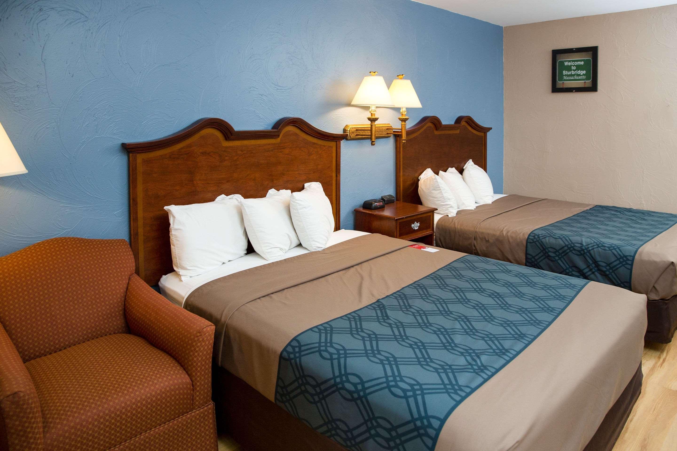 Econo Lodge Sturbridge Route 20 Extérieur photo
