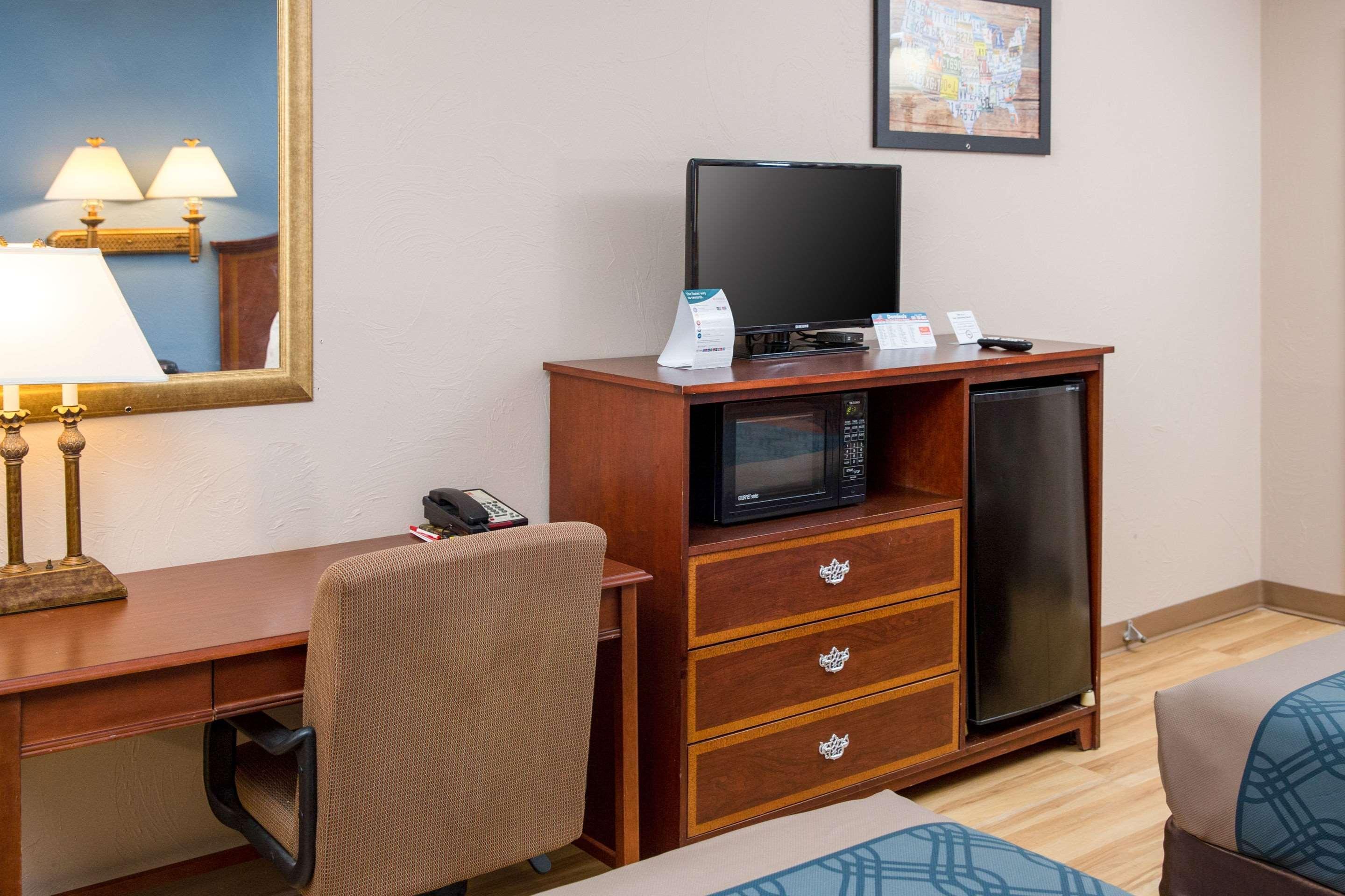 Econo Lodge Sturbridge Route 20 Extérieur photo