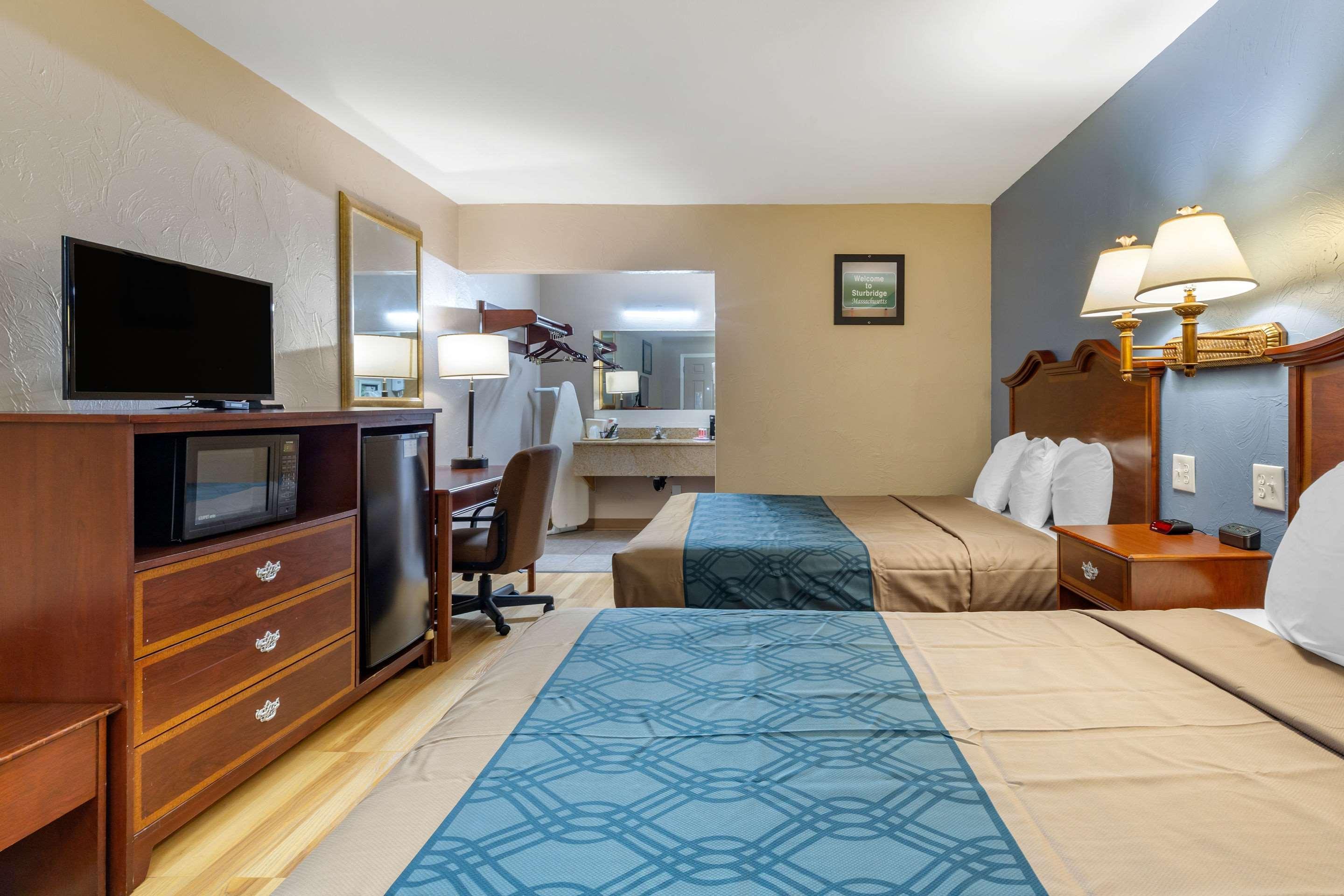 Econo Lodge Sturbridge Route 20 Extérieur photo