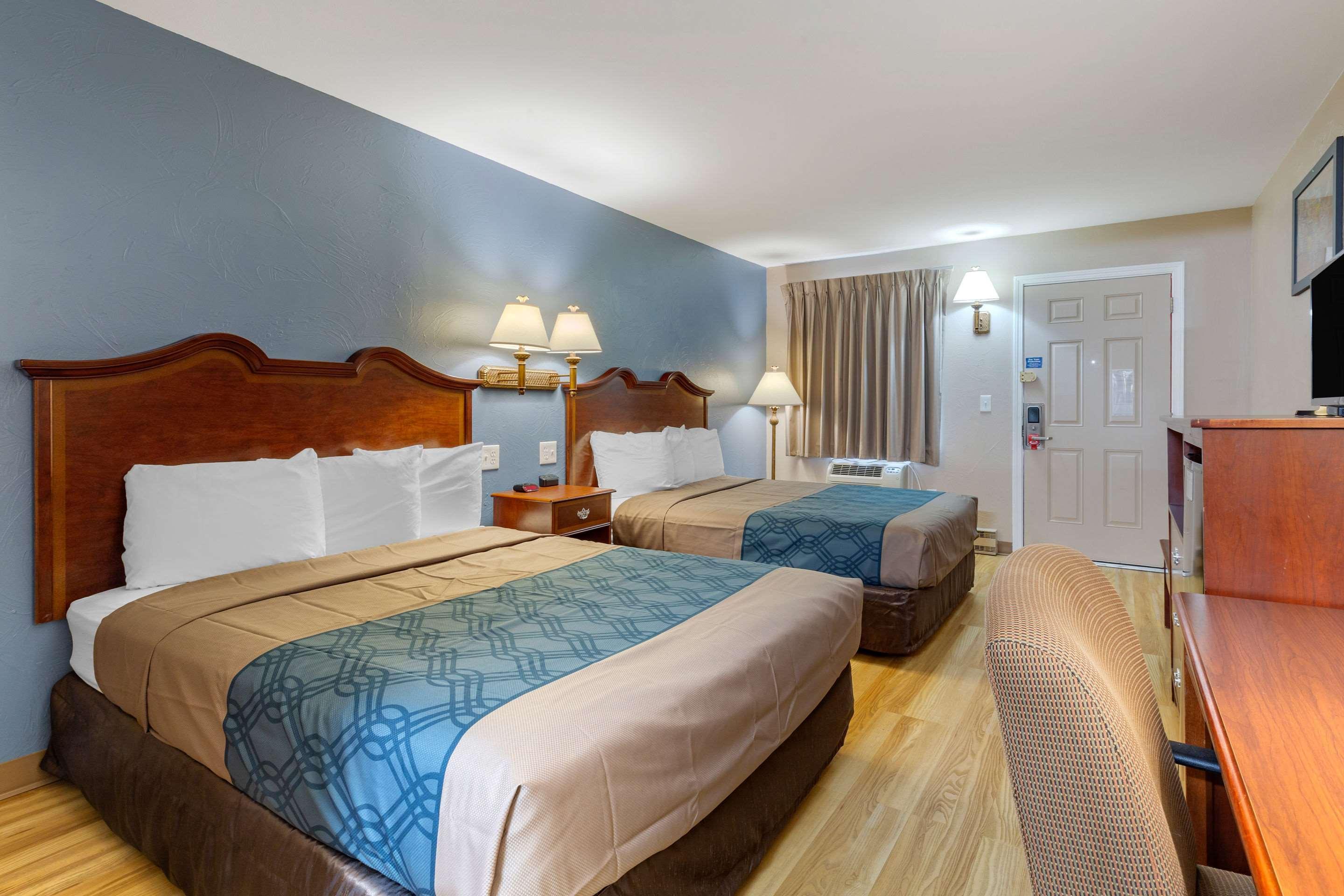 Econo Lodge Sturbridge Route 20 Extérieur photo