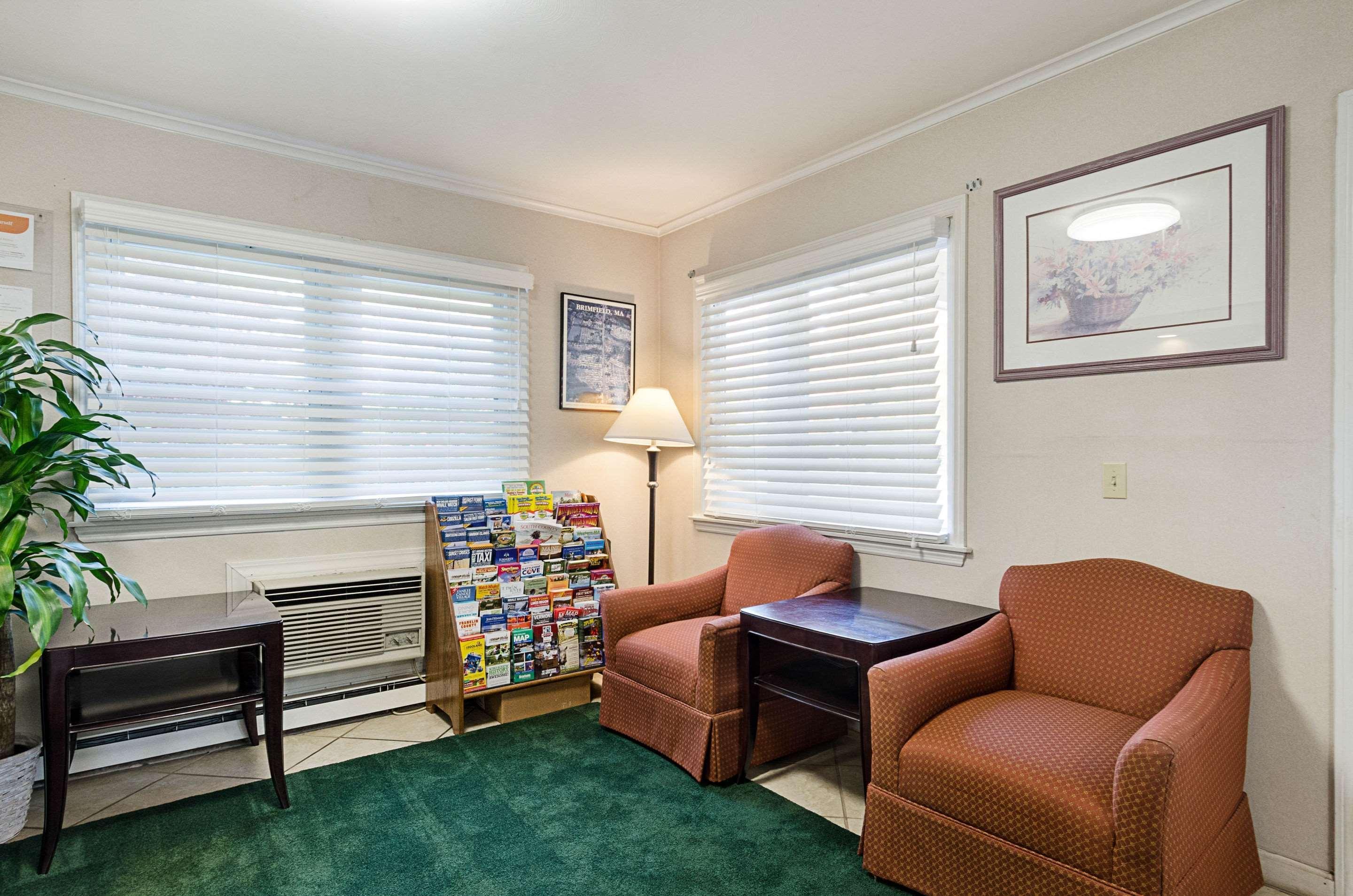 Econo Lodge Sturbridge Route 20 Extérieur photo