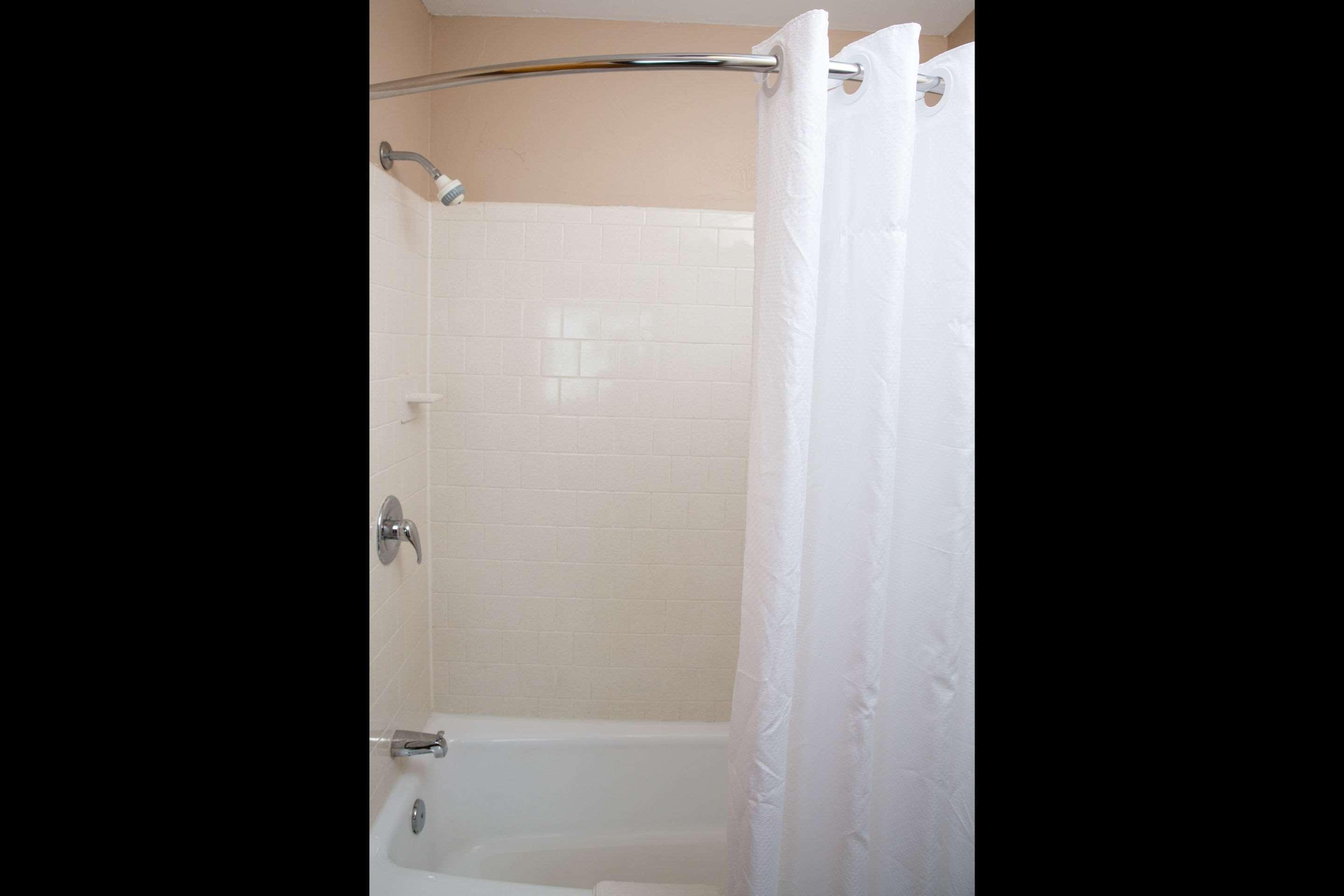 Econo Lodge Sturbridge Route 20 Extérieur photo