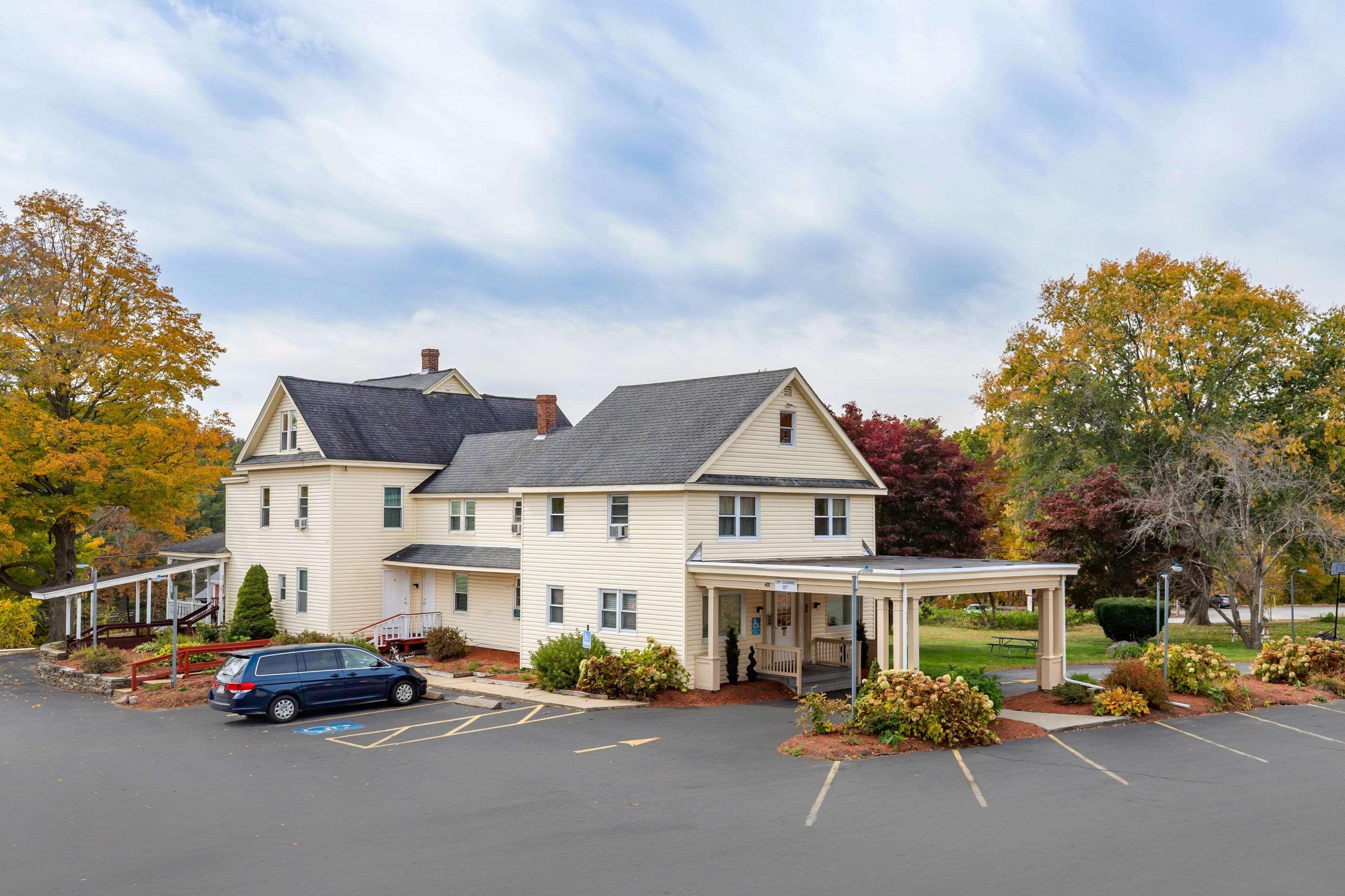 Econo Lodge Sturbridge Route 20 Extérieur photo