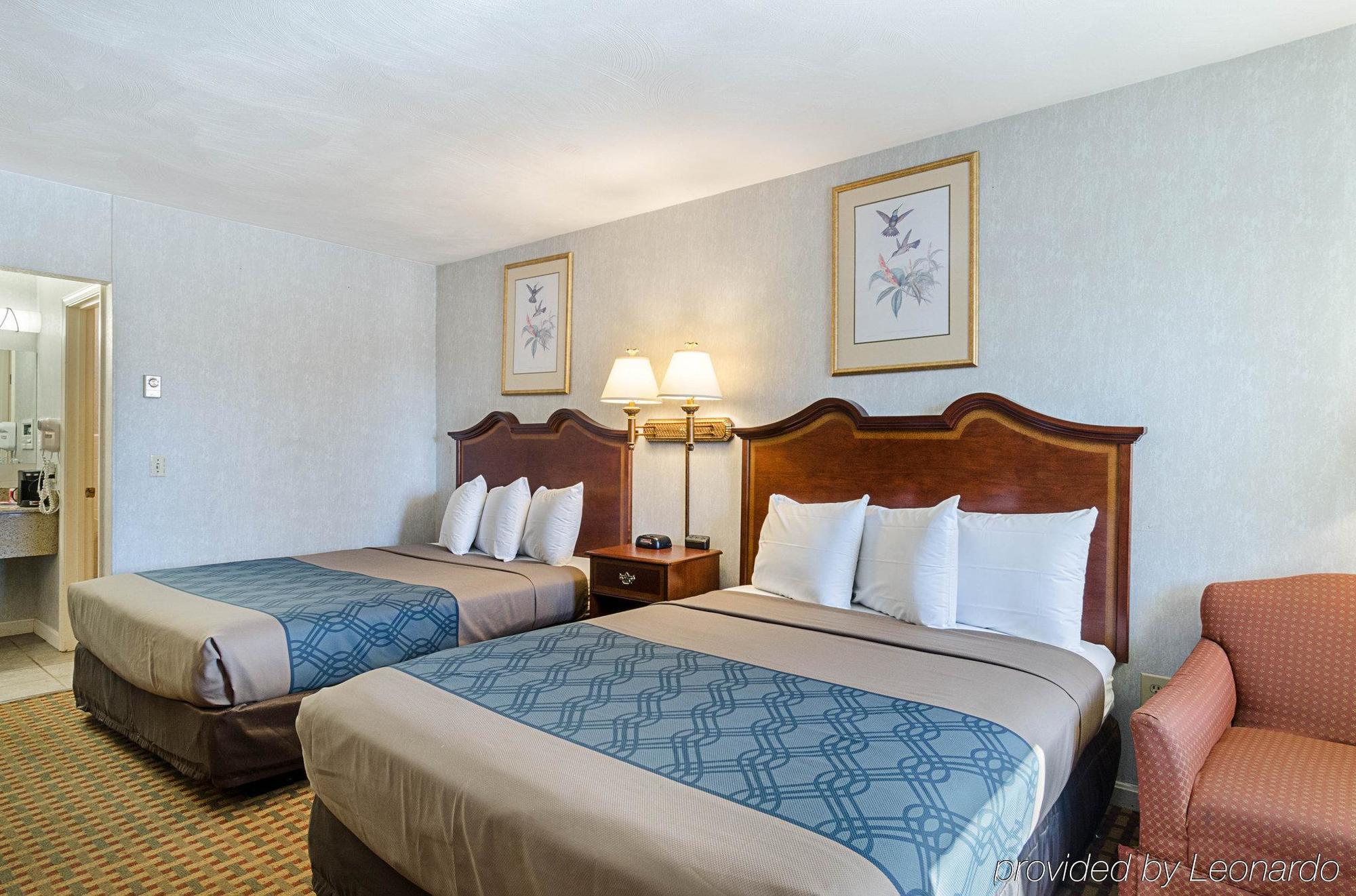 Econo Lodge Sturbridge Route 20 Extérieur photo
