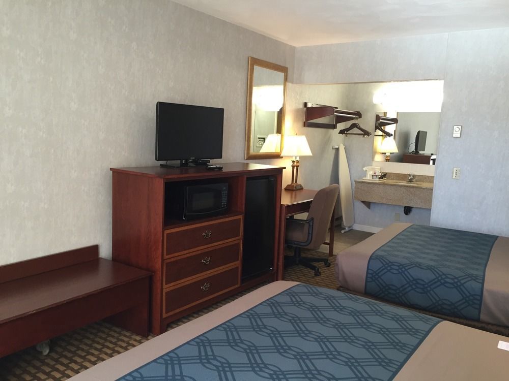 Econo Lodge Sturbridge Route 20 Extérieur photo